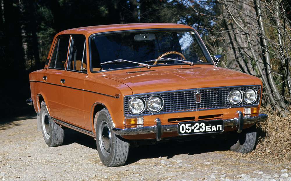 ВАЗ-2103 в 1972-м выглядел свежо и нарядно.