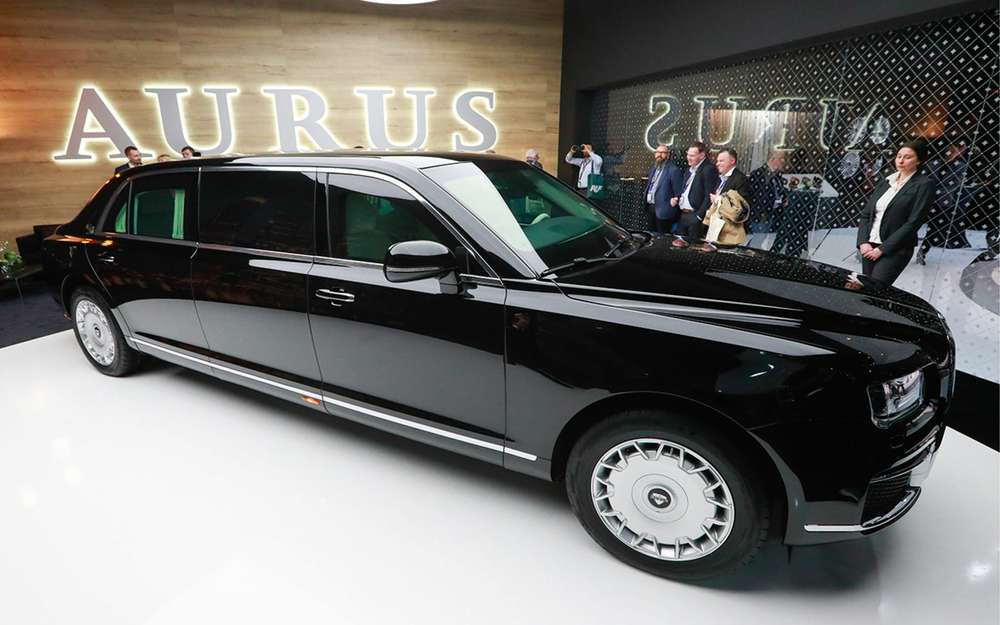 На автомобили Aurus ажиотажный спрос: принято более 500 заявок