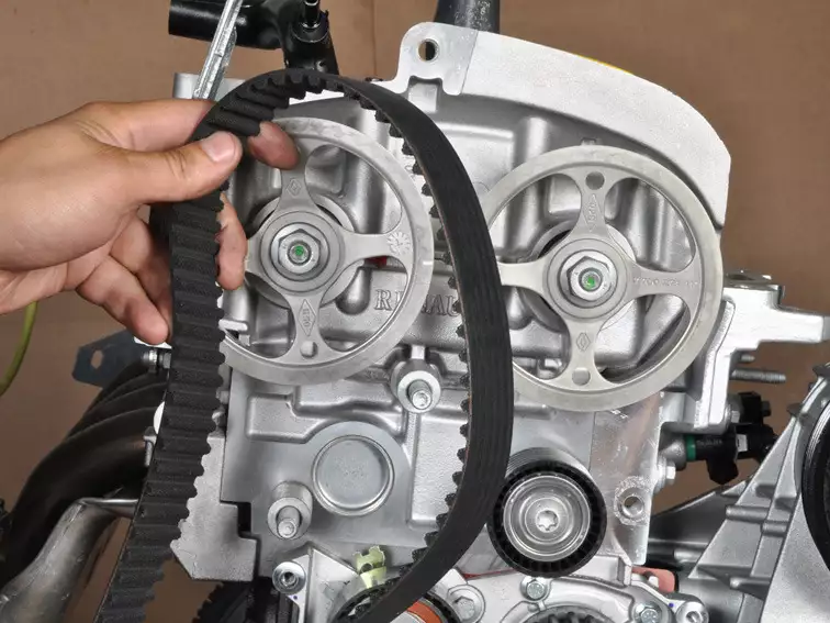 Проверка состояния и замена ремня привода ГРМ 16-клапанного двигателя Renault Logan/Sandero