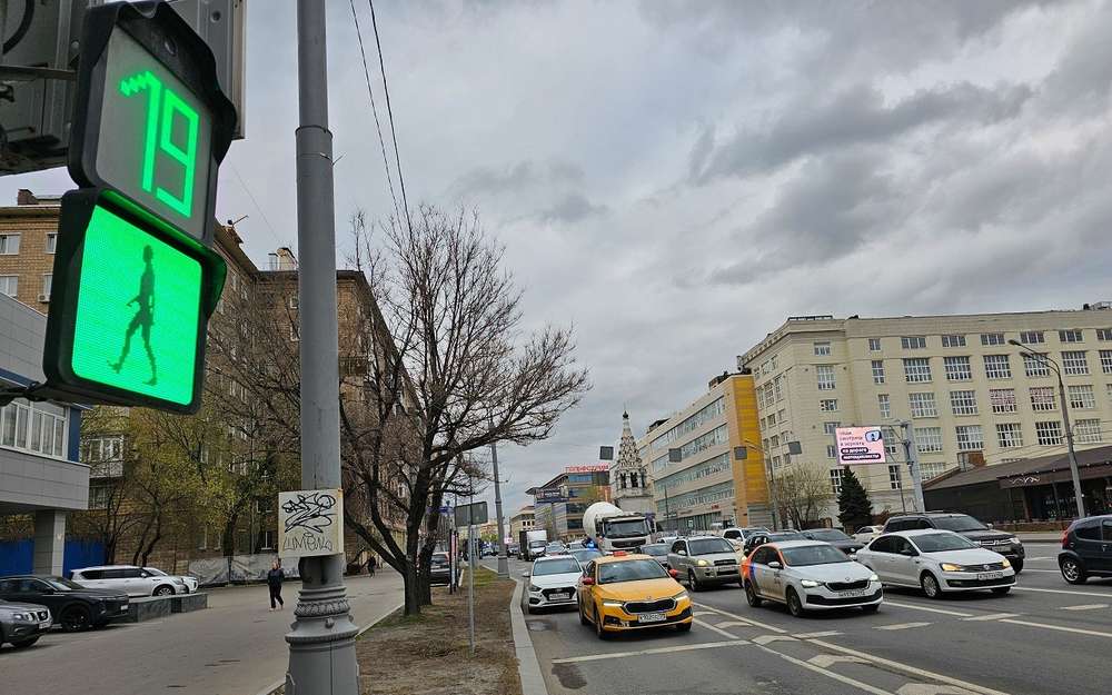 Водителю грозит штраф до 2,5 тыc. рублей на светофоре: разбираемся, за что накажут
