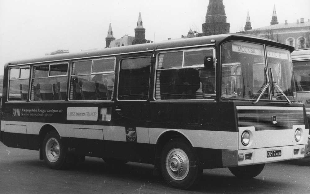 ПАЗ-665Т в 1967-м тоже ездил на Лазурный берег.