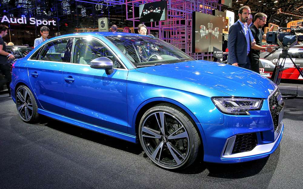 Седан-огонь: Audi подразнила европейцев спорткаром RS3