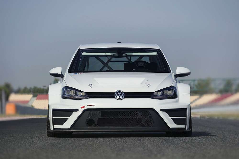 Volkswagen «зарядил» Golf для гонок