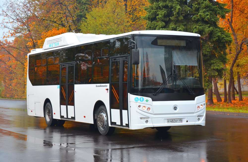 «Группа ГАЗ» представила автобус КАвЗ на метане