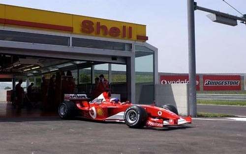 Ф1: Ferrari использует &quot;легкое&quot; топливо