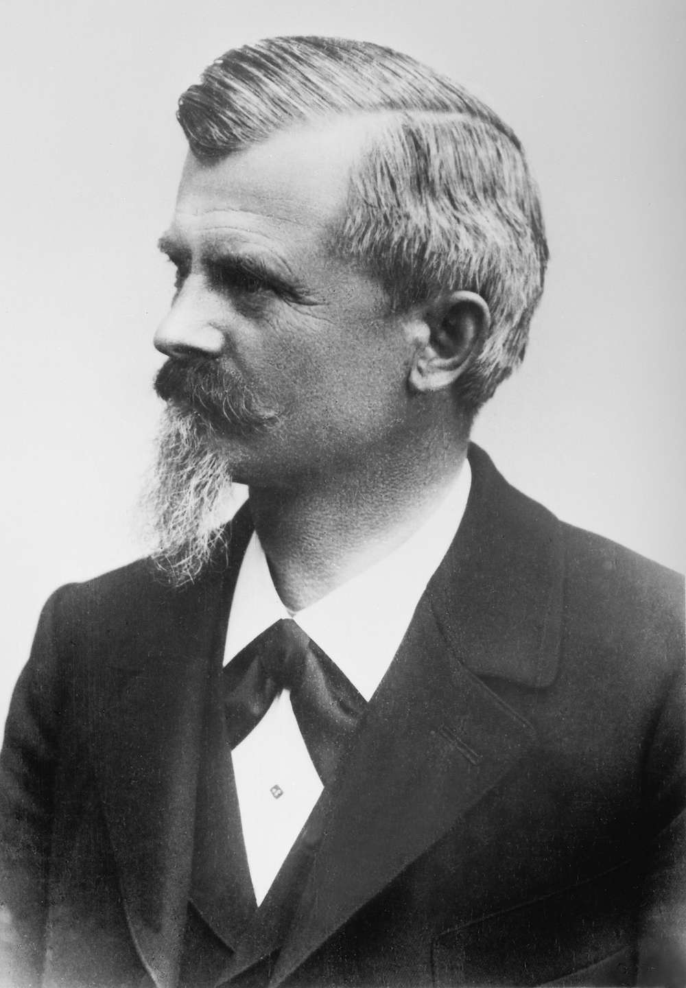 Вильгельм Майбах (1846 - 1929 гг)