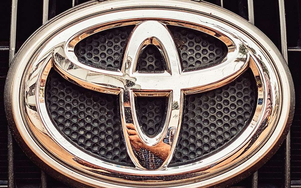 Toyota готовит крутой суперкар. Вот что о нем известно