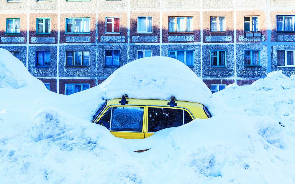 9 способов выбраться, если автомобиль застрял в снегу