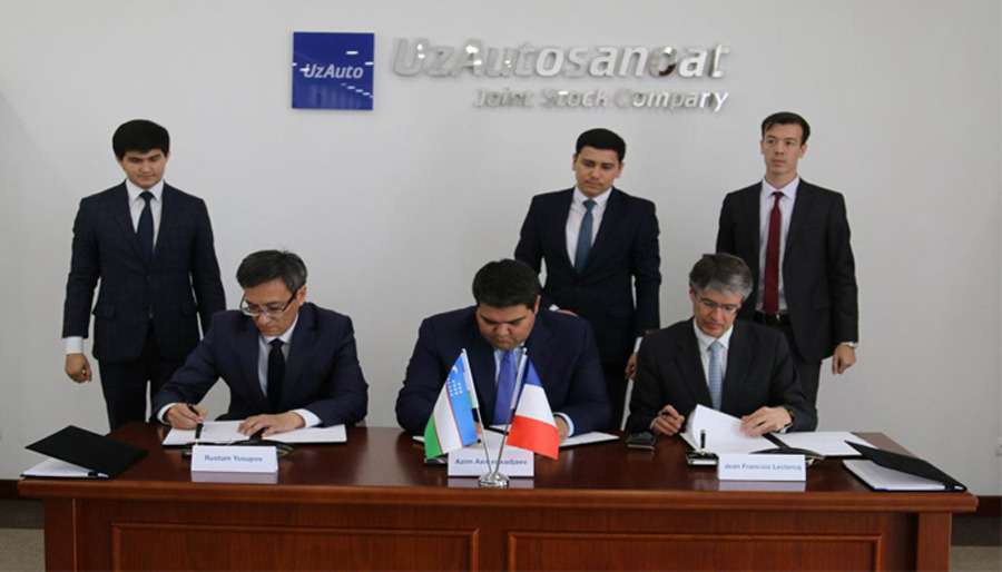 Peugeot и Citroen будут выпускать коммерческую технику в Узбекистане