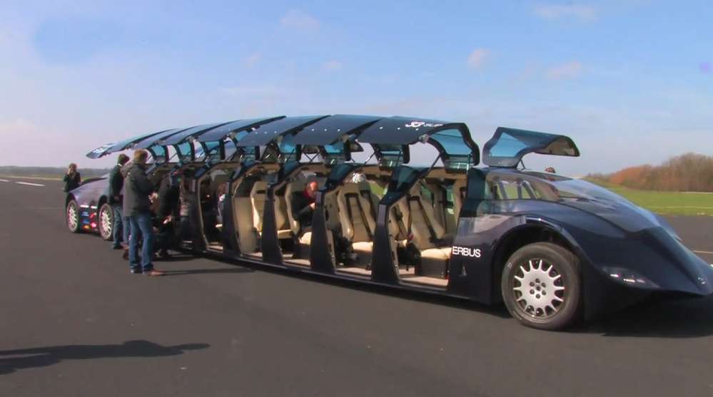В Голландии испытан Superbus с 16 дверьми-крыльями
