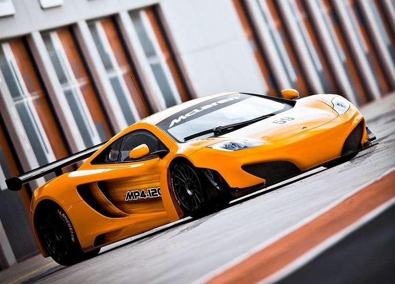 McLaren построил гоночный суперкар (ВИДЕО)