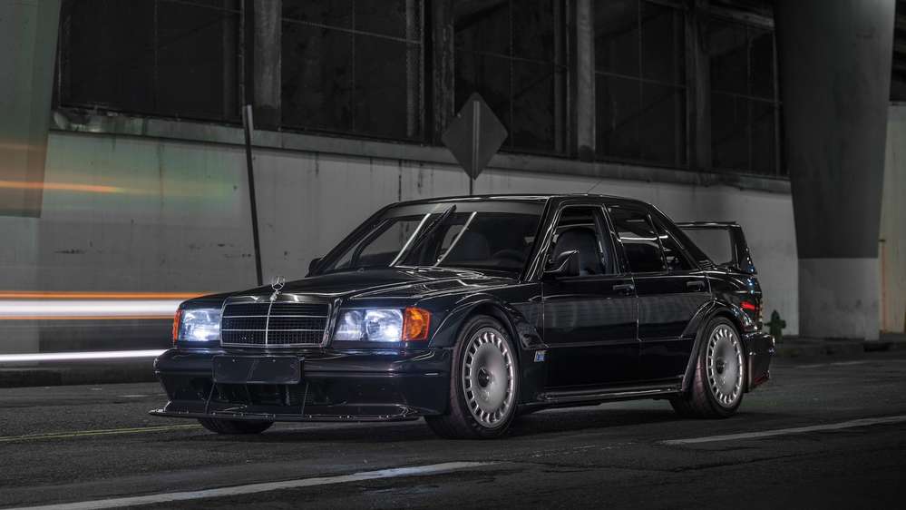 Сотни тысяч долларов: за редчайший Mercedes-Benz 190E поборются коллекционеры