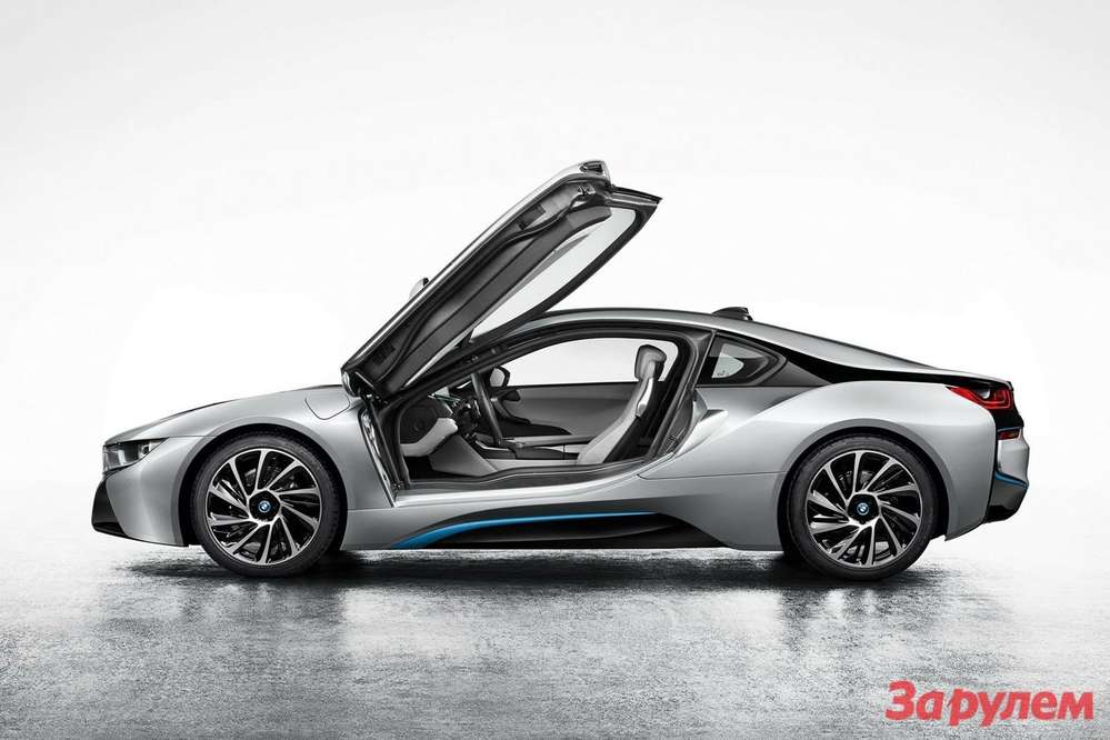 BMW обнародовала изображения экономичного спорткара i8 без камуфляжа