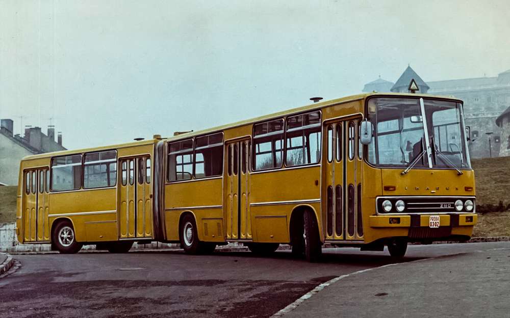 Городские машины семейства Ikarus 280 завозили к нам до начала 2000‑х годов.