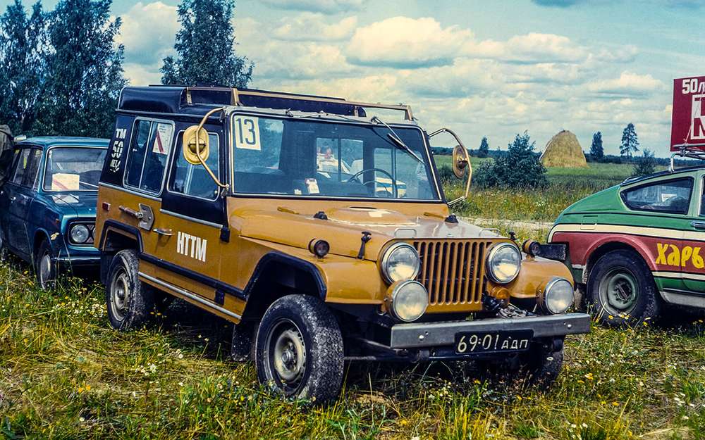 Моноприводный Мул Станислава Хапшаносова с двигателем ВАЗ‑2103 и дизайном в стиле внедорожников Jeep.