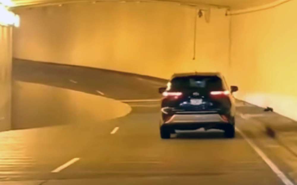 Эта оптическая иллюзия до смерти пугает водителей