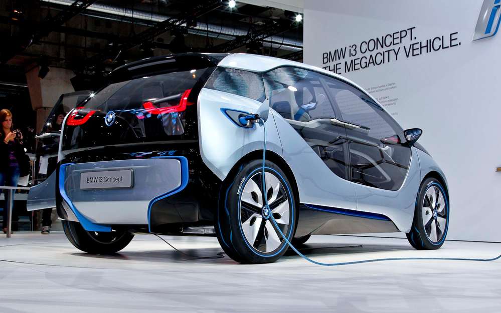 BMW опроверг информацию о совместной разработке автомобиля с Apple