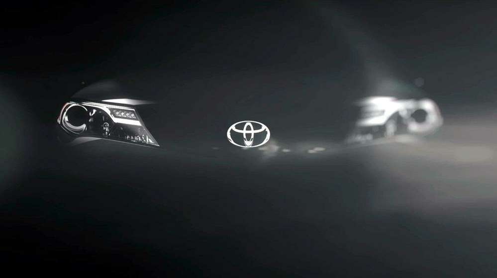 Toyota показала видеотизер нового кроссовера RAV4