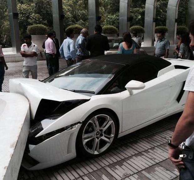 Парковщик отеля разбил Lamborghini Gallardo на 335 000 долларов
