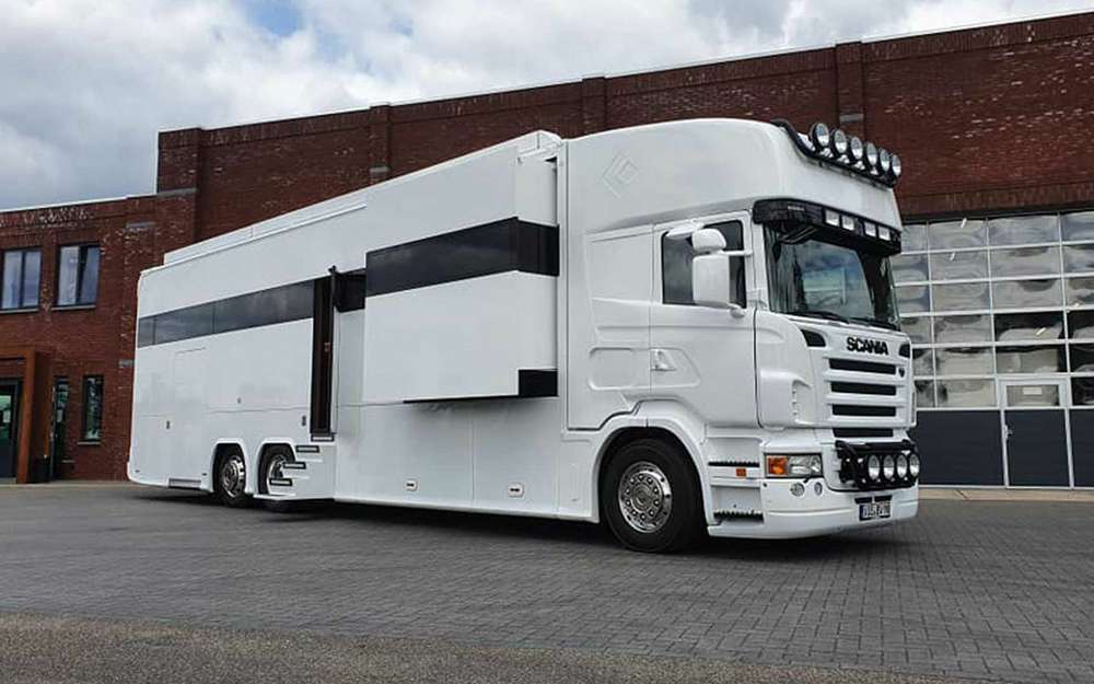 Удивительная автовилла Scania RV - три спальни и гараж