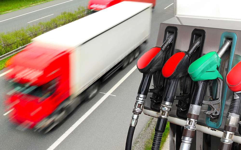 Польше придется платить за топливо втридорога на АЗС РФ