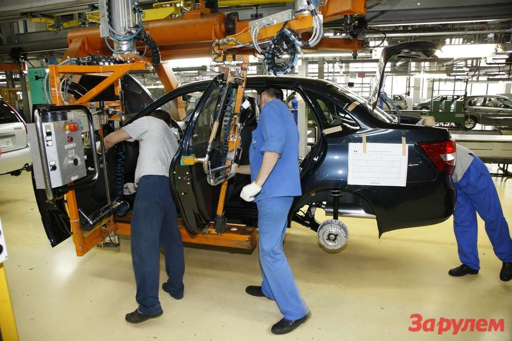 АВТОВАЗ в 2013 году нарастит производство до 800 тыс. машин