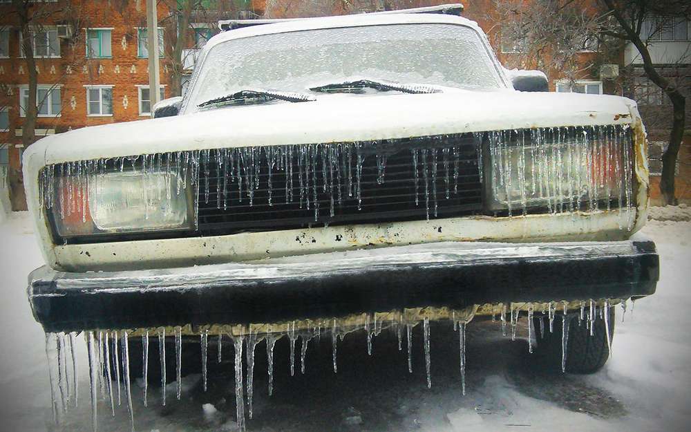 Прошлая зима ничему не научила: 8 ошибок водителей при заморозках