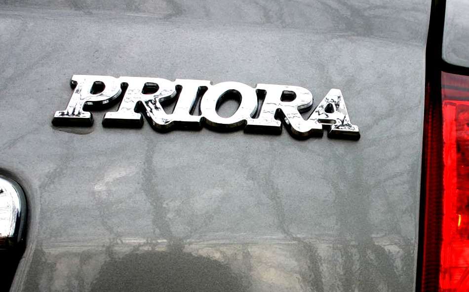 В Сети появились цены на обновленную Lada Priora