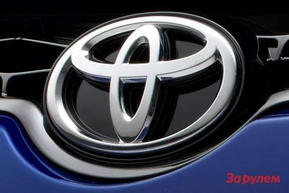 Toyota в России отзывает две модели 2013 года выпуска