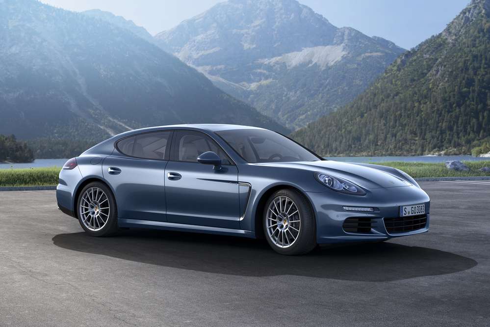 Обновленный Porsche Panamera получил улучшенный турбодизель