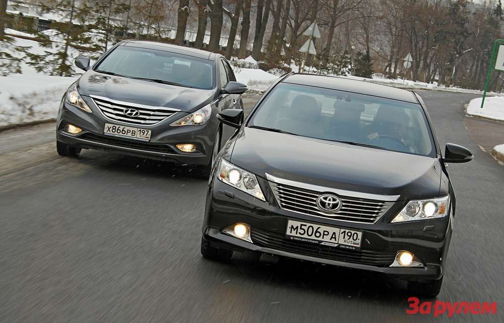 Hyundai Sonata 2.4 Prestige, 6АКП (1 238 900  рублей) и Toyota Camry  2.5 Престиж Плюс, 6АКП ( 1 313 000  рублей)