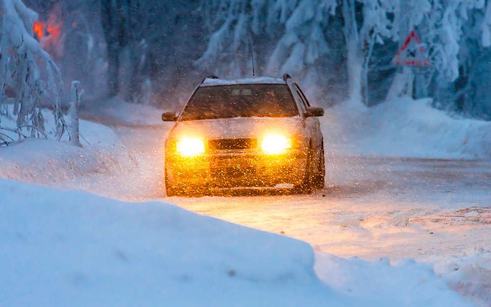 6 главных опасностей зимних дорог (помимо гололеда)