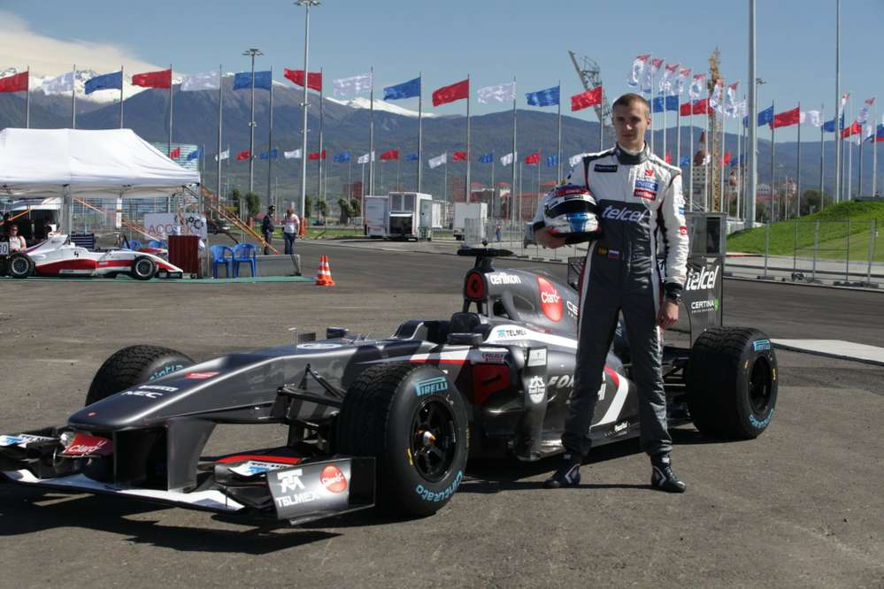 Формула 1: Sauber оставил Сергея Сироткина тест-пилотом