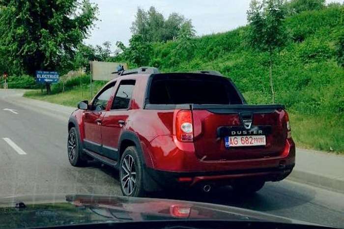 На дорогах Румынии появился четырехдверный Duster-пикап
