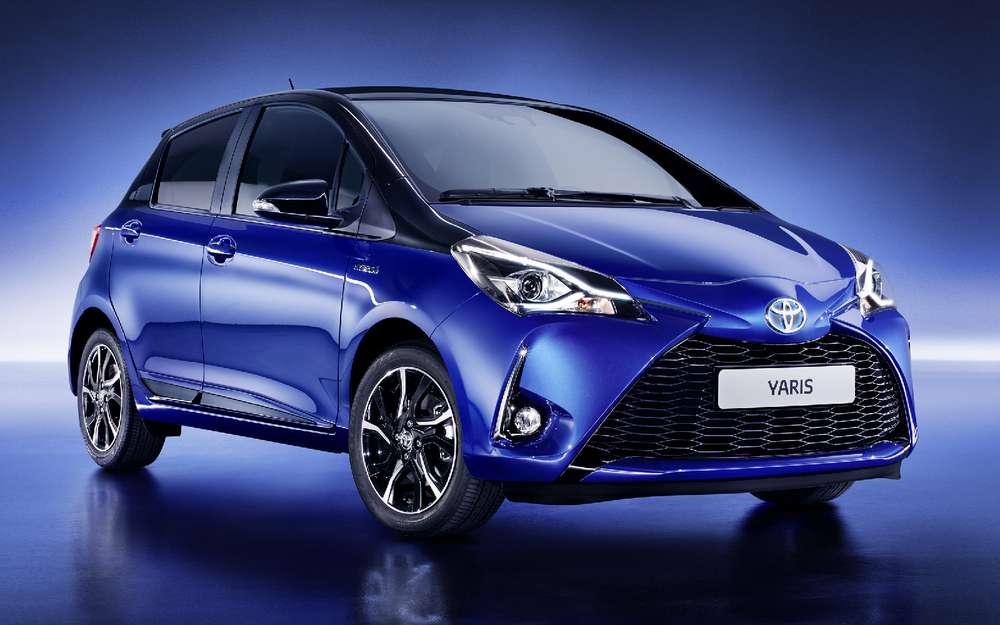 Обновленный Toyota Yaris: в погоне за «клюшкой»