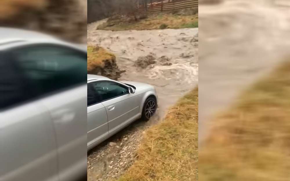 Штурм реки на Audi - получится или нет? Видео