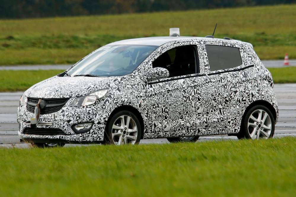 Новый бюджетный хэтчбек Opel почти избавился от камуфляжа