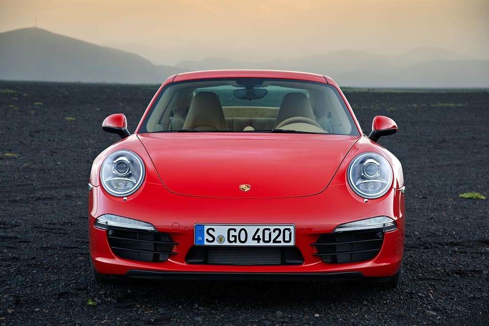 Porsche объявил о начале продаж нового 911