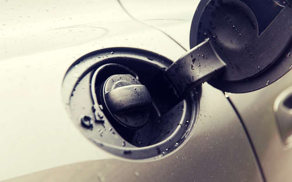Чем удалить влагу из бензобака: экспертиза «За рулем»
