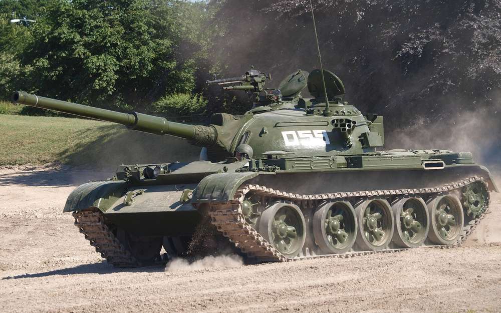 Старые танки Т-54 - им нашли новое применение