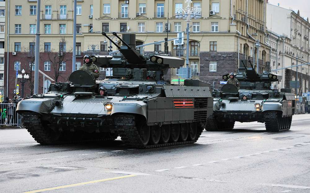 Абсолютная новинка нынешнего парада - БМПТ. Он же Терминатор - боевая машина поддержки танков.