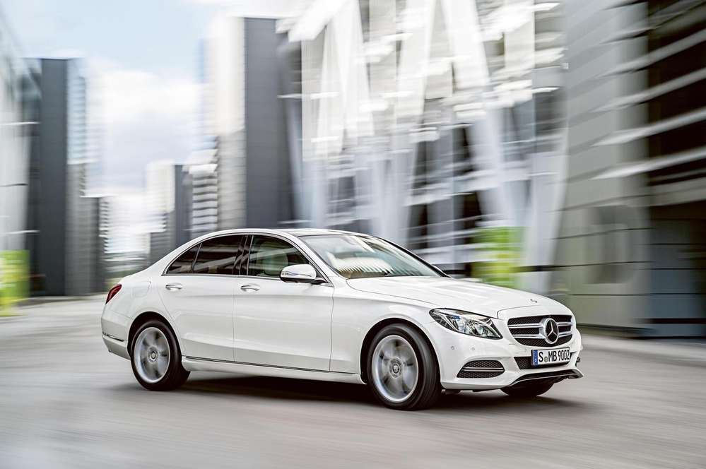 Покупаем Mercedes-Benz C-класса: ощущение хозяина спектакля