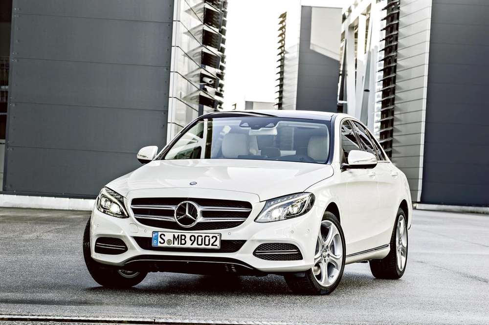 Сравниваем Mercedes-Benz CLA- и C-класса: полнота украшает