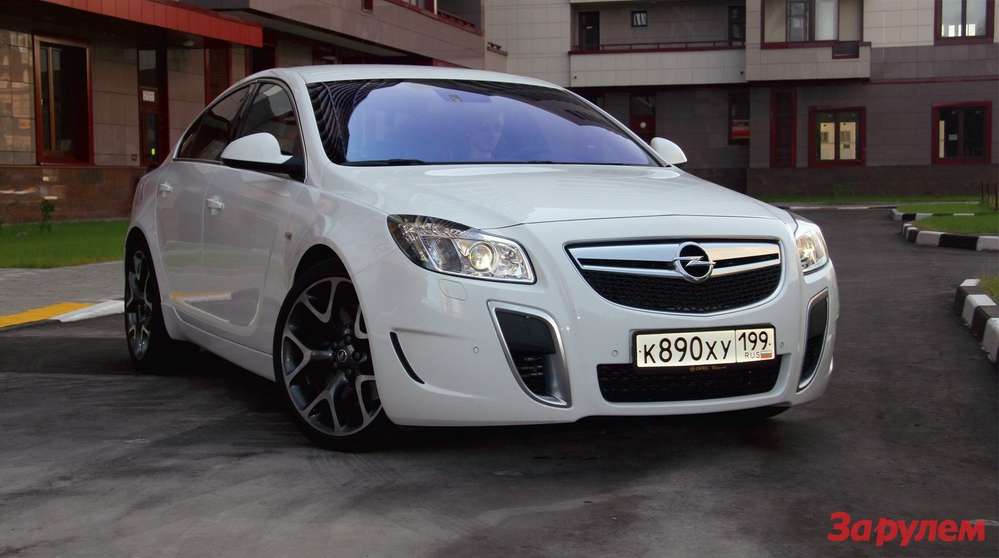 Opel Insignia OPC: от 1 599 800 руб.