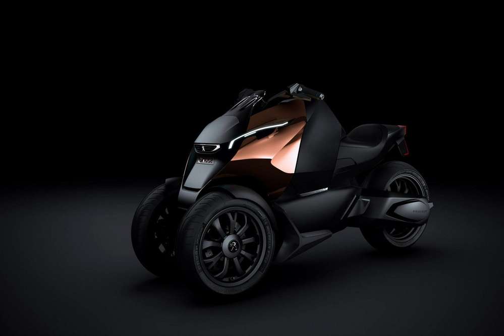 Peugeot дополнит концепт суперкара  Onyx трехколесным скутером