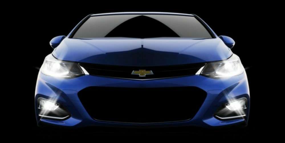 Второе поколение Chevrolet Cruze «показало лицо»