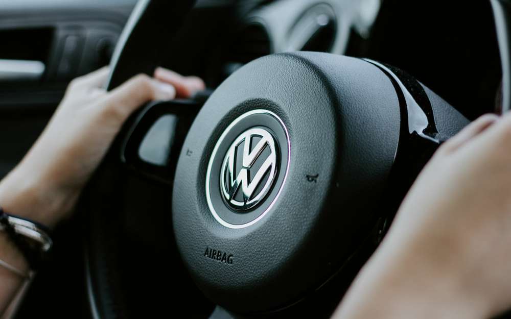VW отзывает автомобили из-за отказа подушек безопасности
