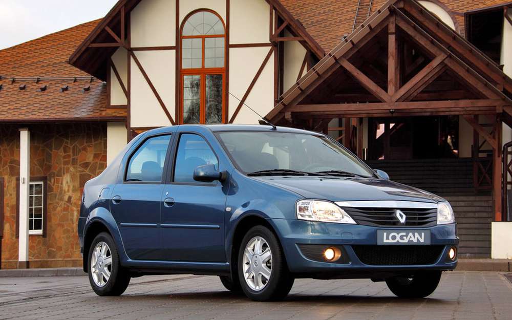 Владелец Renault Logan нашел и устранил недочет в конструкции кузова