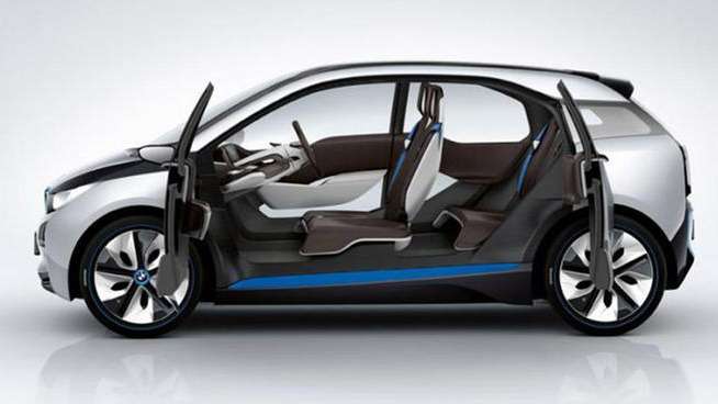 Переднеприводный BMW начнут продавать в 2014 году