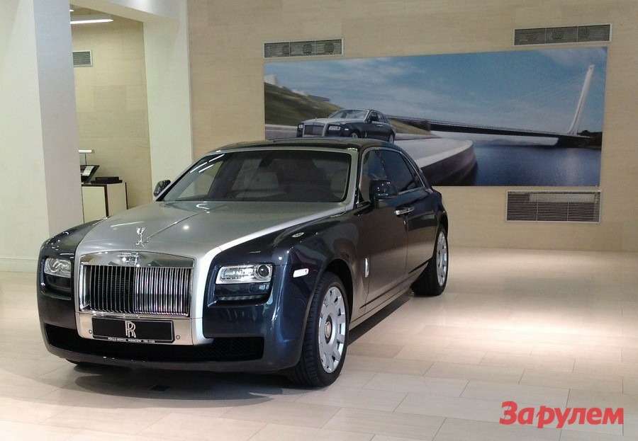 В Москве показали удлиненный Rolls-Royce Ghost